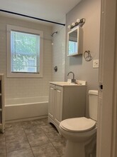 130 Cummins Hwy, Unit 1 in Boston, MA - Building Photo - Building Photo