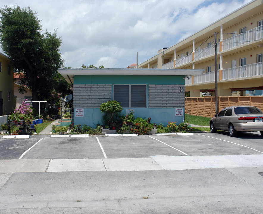 1459 SW 3rd St in Miami, FL - Building Photo