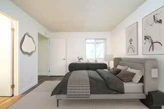 631 Blackshaw Ln in San Diego, CA - Building Photo - Building Photo