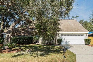 1074 Windsong Cir in Apopka, FL - Building Photo