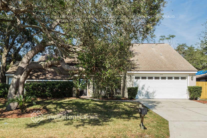 1074 Windsong Cir in Apopka, FL - Building Photo