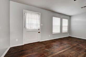 1110 W Apache St in Norman, OK - Building Photo - Building Photo