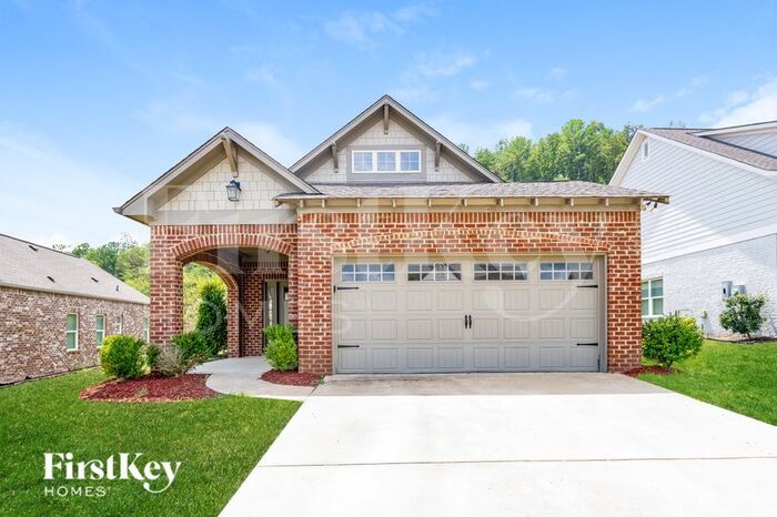 1360 Woodridge Pl in Gardendale, AL - Building Photo