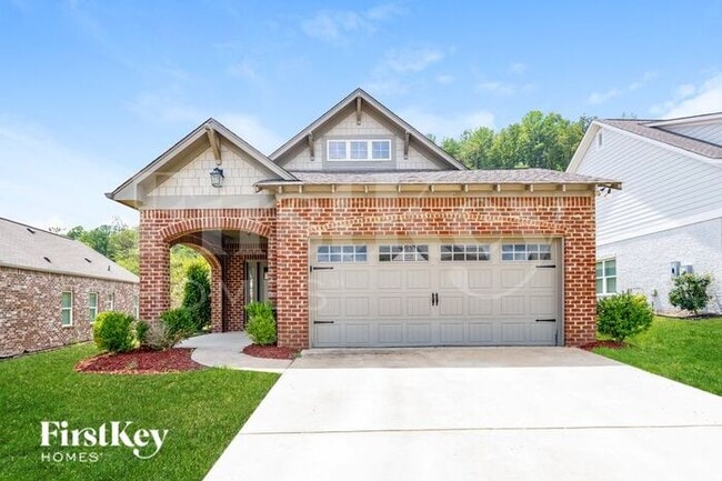property at 1360 Woodridge Pl