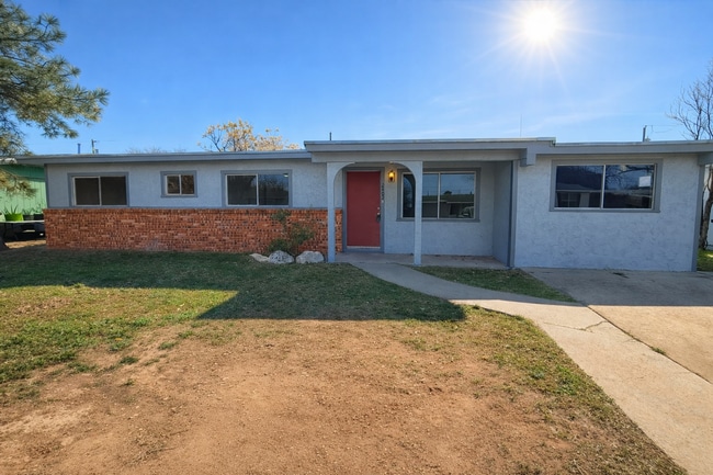 property at 2402 Greenwood St