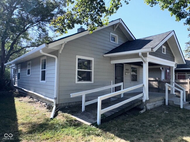 2921 E Brookside Ave in Indianapolis, IN - Building Photo - Building Photo