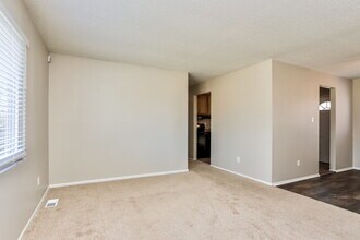 1865 Battlefield Dr in Florissant, MO - Building Photo - Building Photo