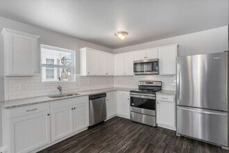 1155 Cass Ave SE in Grand Rapids, MI - Building Photo - Building Photo