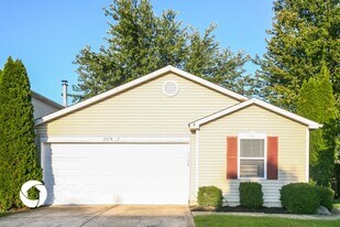 2378 Harvest Moon Dr in Greenwood, IN - Building Photo