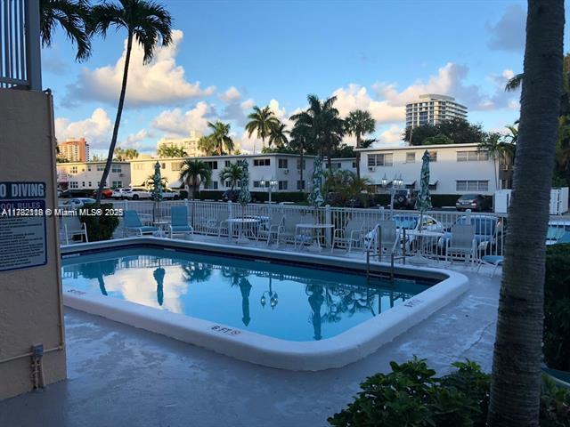 625 Antioch Ave in Fort Lauderdale, FL - Foto de edificio - Building Photo