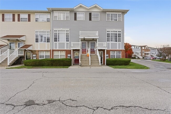 163 Surf Dr in Bronx, NY - Building Photo - Building Photo