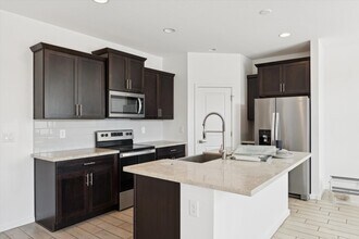 4425 W Samantha Way in Laveen, AZ - Foto de edificio - Building Photo