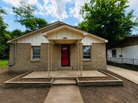 2310 Sonny Perkins St in Beaumont, TX - Building Photo