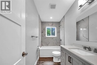 25 Orchard Heights Dr in Chatham, ON - Building Photo - Building Photo