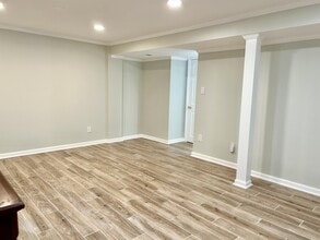 25 Big Acre Square in Gaithersburg, MD - Building Photo - Building Photo