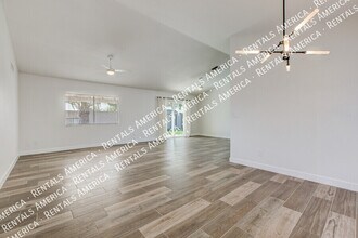 819 W Ross Ave in Phoenix, AZ - Building Photo - Building Photo