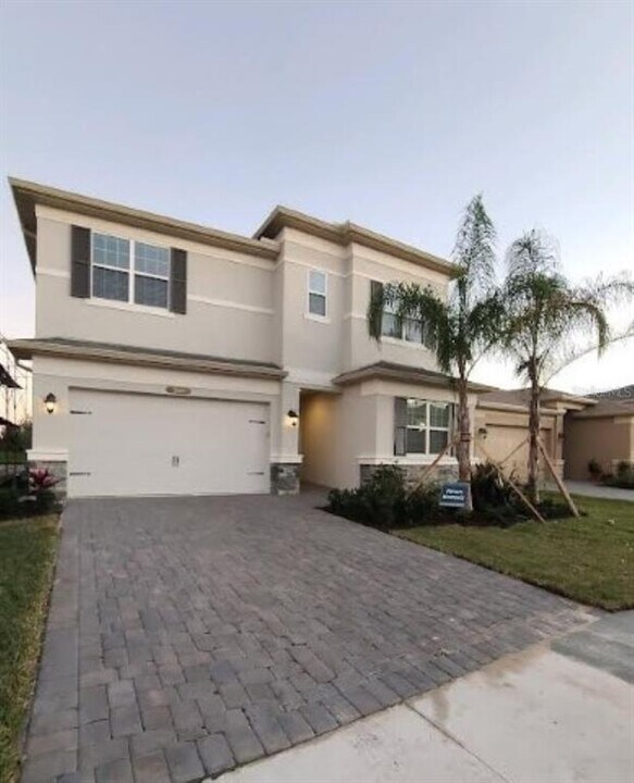 3068 Mountain Spruce Ter in Wesley Chapel, FL - Foto de edificio