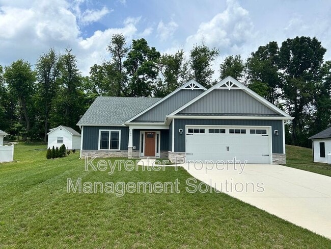 185 Lindburgh Dr in Waynesboro, VA - Building Photo - Building Photo
