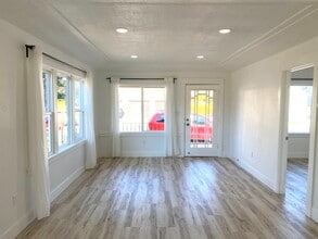 467 42nd St in Richmond, CA - Foto de edificio - Building Photo