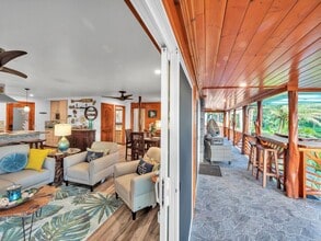 178 Kahoa St in Hilo, HI - Building Photo - Building Photo