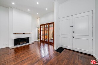 9507 W Olympic Blvd in Beverly Hills, CA - Building Photo - Building Photo