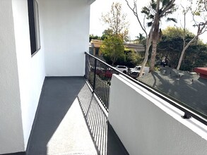 835 Ashland Ave in Santa Monica, CA - Building Photo - Building Photo