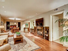 311 NW 12th Ave in Portland, OR - Building Photo - Building Photo