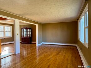 44 Crabapple Rd in Windsor, CT - Building Photo - Building Photo