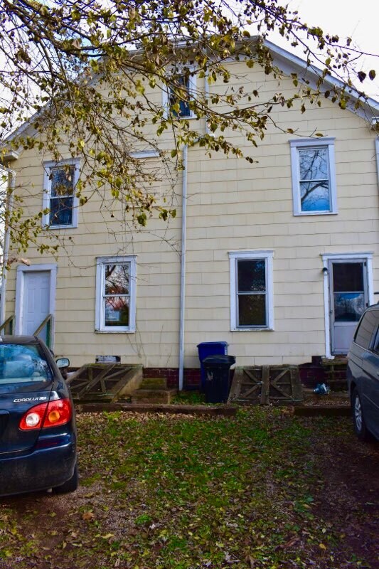 175 N Lancaster St, Unit 175 in Athens, OH - Building Photo - Building Photo