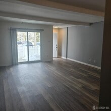 3 Sweetgum Ln in South Brunswick, NJ - Building Photo - Building Photo