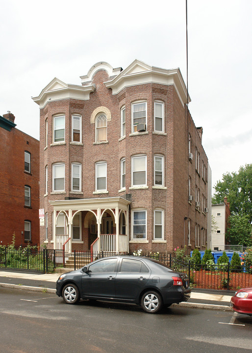 26-28 Putnam Hts in Hartford, CT - Building Photo