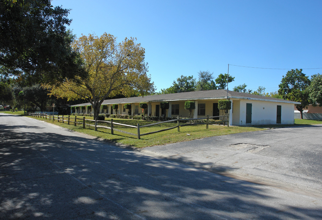 5250 15th St N in St. Petersburg, FL - Building Photo