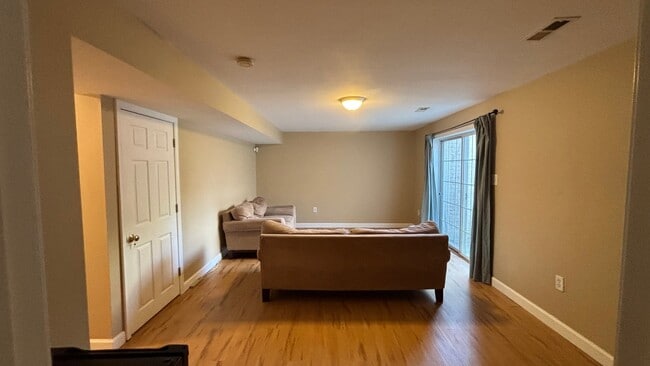 property at 5 Aylor Ct