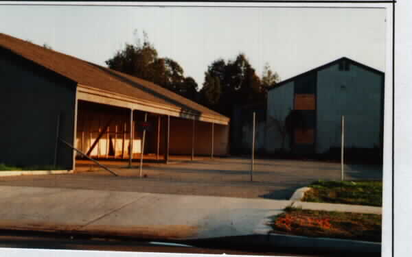 16405 Valencia Ave in Fontana, CA - Building Photo - Building Photo