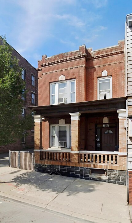 3807 John F. Kennedy Blvd in Union City, NJ - Building Photo