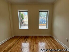 3 Chauncy St, Unit 4 in Cambridge, MA - Foto de edificio - Building Photo