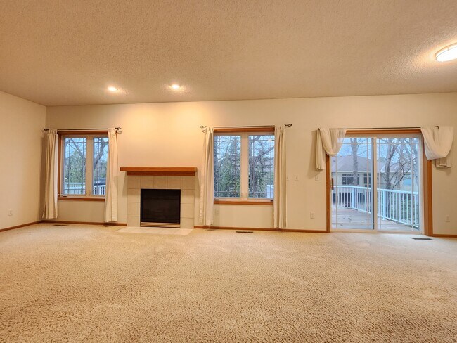 13667 Couchtown Ave in Rosemount, MN - Building Photo - Building Photo