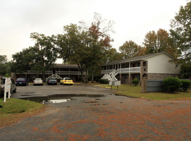 Etiwan Gardens in Charleston, SC - Building Photo - Building Photo