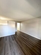 ARTESIA (Garden) in Long Beach, CA - Foto de edificio - Interior Photo