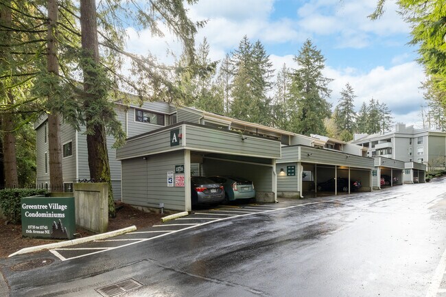 Greentree Village in Seattle, WA - Building Photo - Building Photo