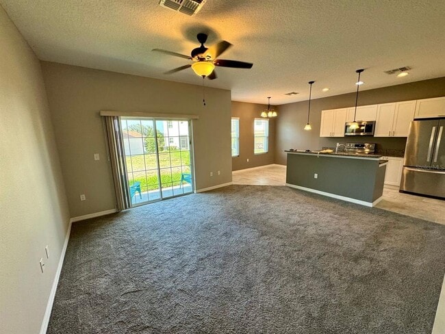 1000 Lakefront Village Dr in Clermont, FL - Building Photo - Building Photo