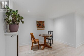 44 Robertsfield Crescent in Toronto, ON - Building Photo - Building Photo