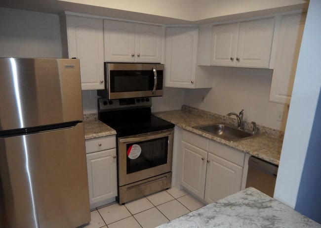 property at 1814 Yardley Cmn