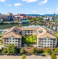 445 W Blount Ave in Knoxville, TN - Building Photo