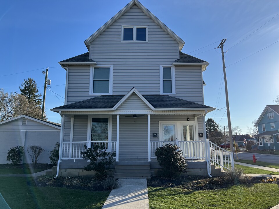 209 Lima Ave in Findlay, OH - Building Photo