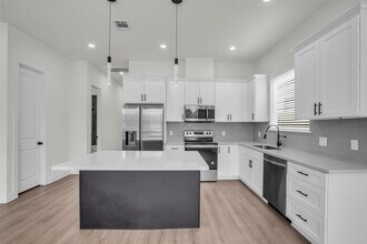 3829 Goodhope St in Houston, TX - Foto de edificio - Building Photo