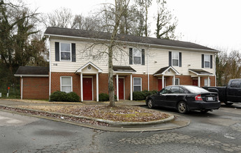 Morehead Glen Apartments in Durham, NC - Building Photo - Building Photo