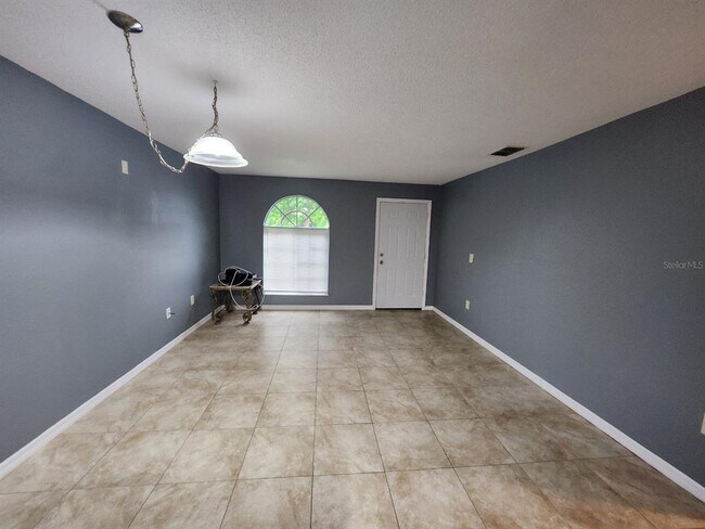 715 Lake Marion Golf Resort in Poinciana, FL - Building Photo - Building Photo