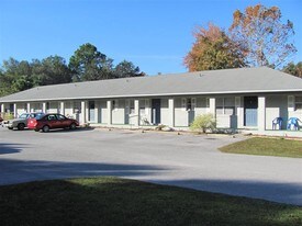 640 NE 10th Street in Crystal River, FL - Building Photo