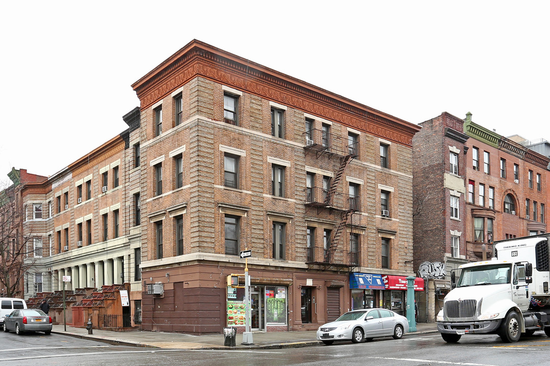 741 St Nicholas Ave in New York, NY - Building Photo
